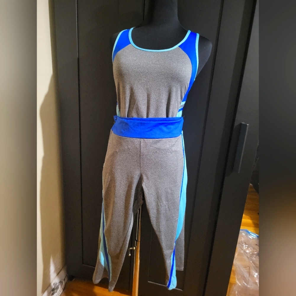RIVA USA 2-piece Athletic wear- Size M , Blue and Grey